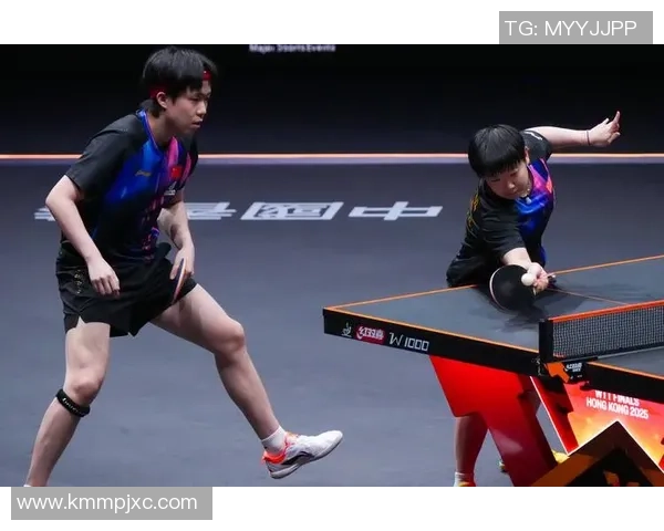 冰壶赛场铿锵前行 我国混双组合五连胜稳夺小组头名